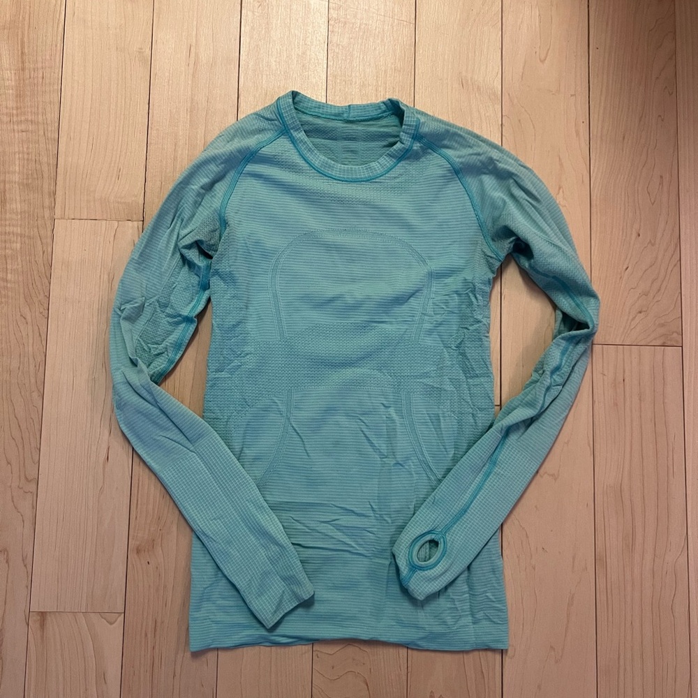 Lululemon blue top size 2